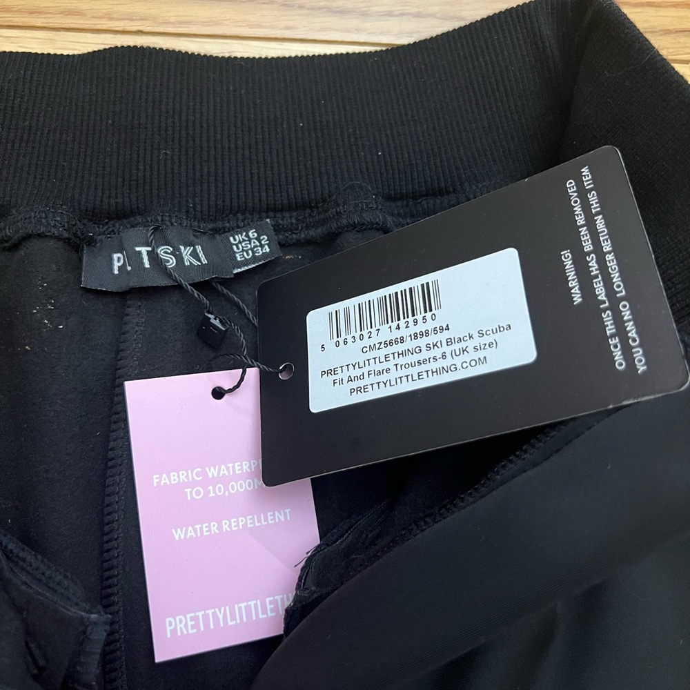 PrettyLittleThing Black Flare Pants - Picture 4 of 10